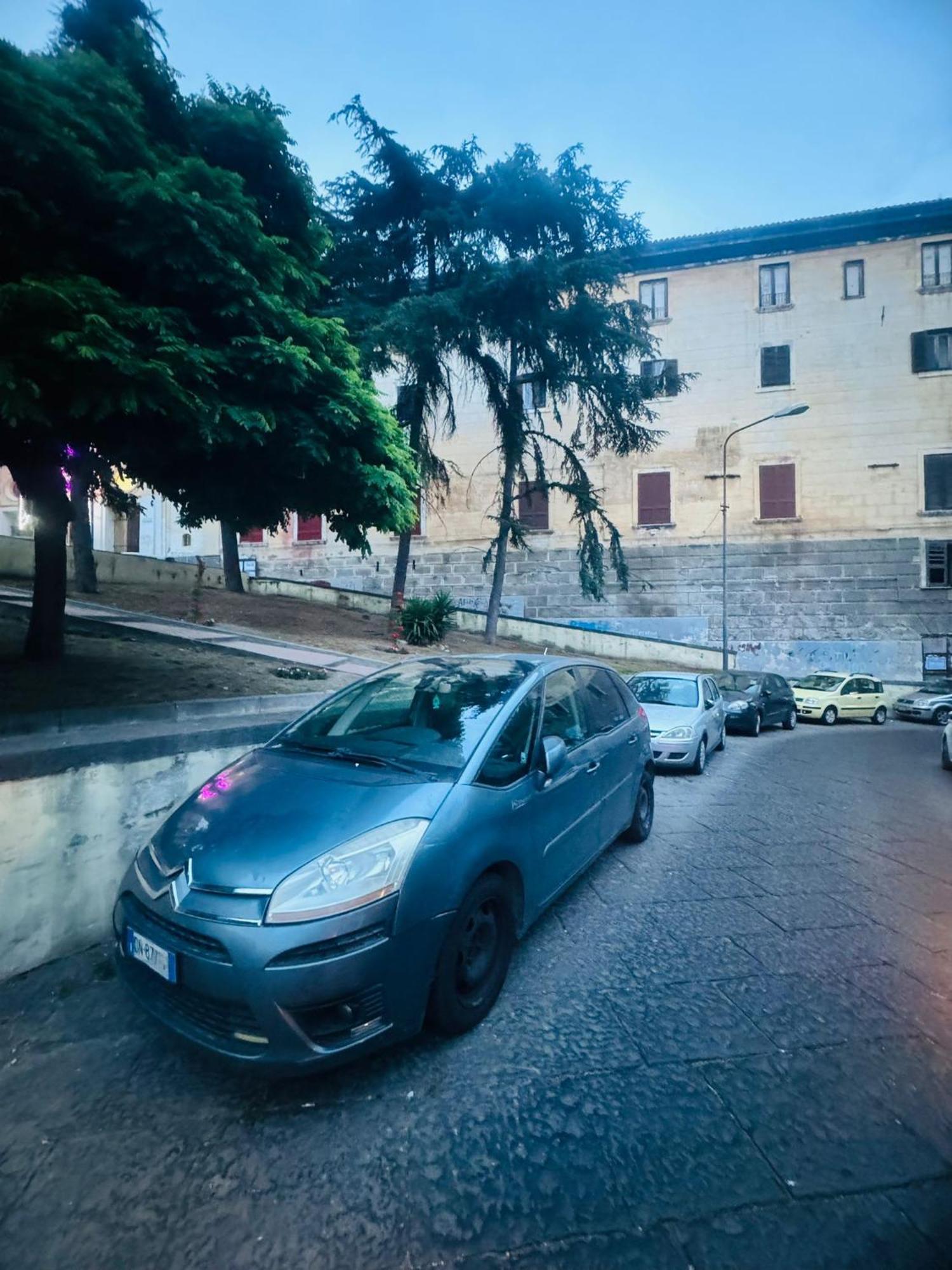 Terrazza Miracoli Napoli Aparthotel Exterior foto